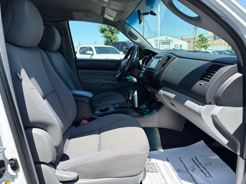 Used 2014 Toyota Tacoma 4x4 Access Cab w/ Convenience Package image 13