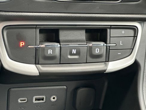 Certified 2023 GMC Terrain SLE w/ Driver Convenience Package image 22