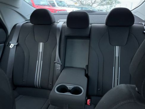 Used 2025 Hyundai Elantra SEL image 39