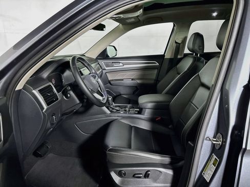 Used 2023 Volkswagen Atlas SE w/ Panoramic Sunroof Package AWD/4WD image 12