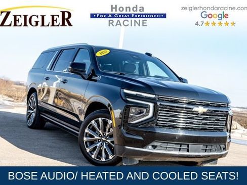 Used 2025 Chevrolet Suburban High Country AWD/4WD image 1