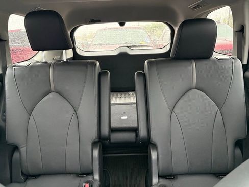 Used 2024 Toyota Grand Highlander AWD image 7