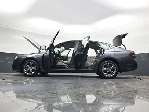 Used 2023 Honda Accord EX image 43