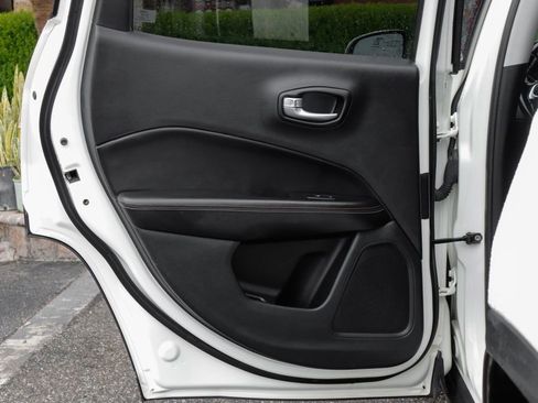 Used 2021 Jeep Compass Latitude w/ Convenience Group image 32