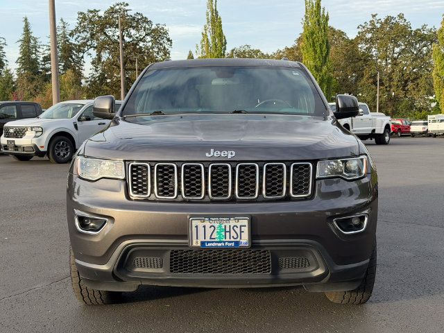 Used 2019 Jeep Grand Cherokee Laredo w/ Security & Convenience Group AWD/4WD image 9