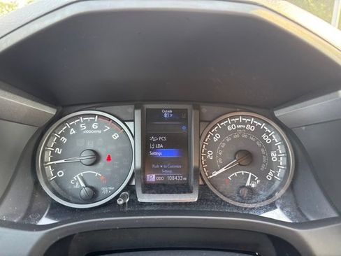 Used 2018 Toyota Tacoma TRD Pro AWD/4WD image 15