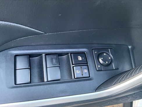 Used 2024 Toyota RAV4 LE AWD/4WD image 34