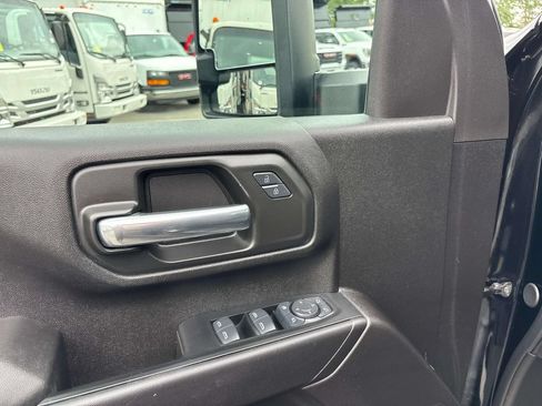 Used 2024 Chevrolet Silverado 2500 Custom w/ Custom Value Package AWD/4WD image 16