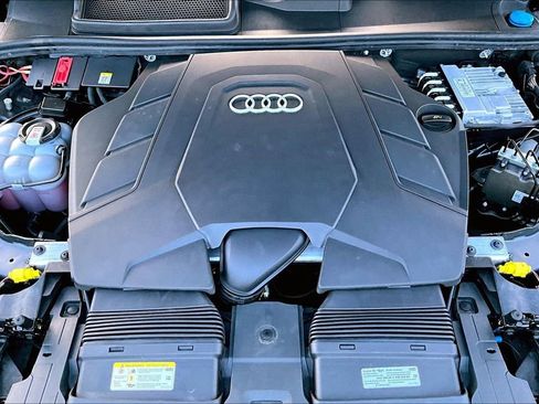 Used 2021 Audi Q7 3.0T Premium Plus w/ Premium Plus Package image 32