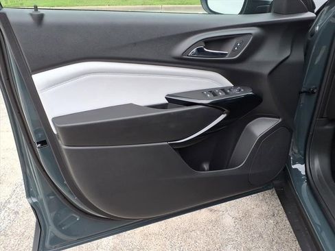 New 2026 Chevrolet Trax LT w/ Driver Confidence Package FWD image 14