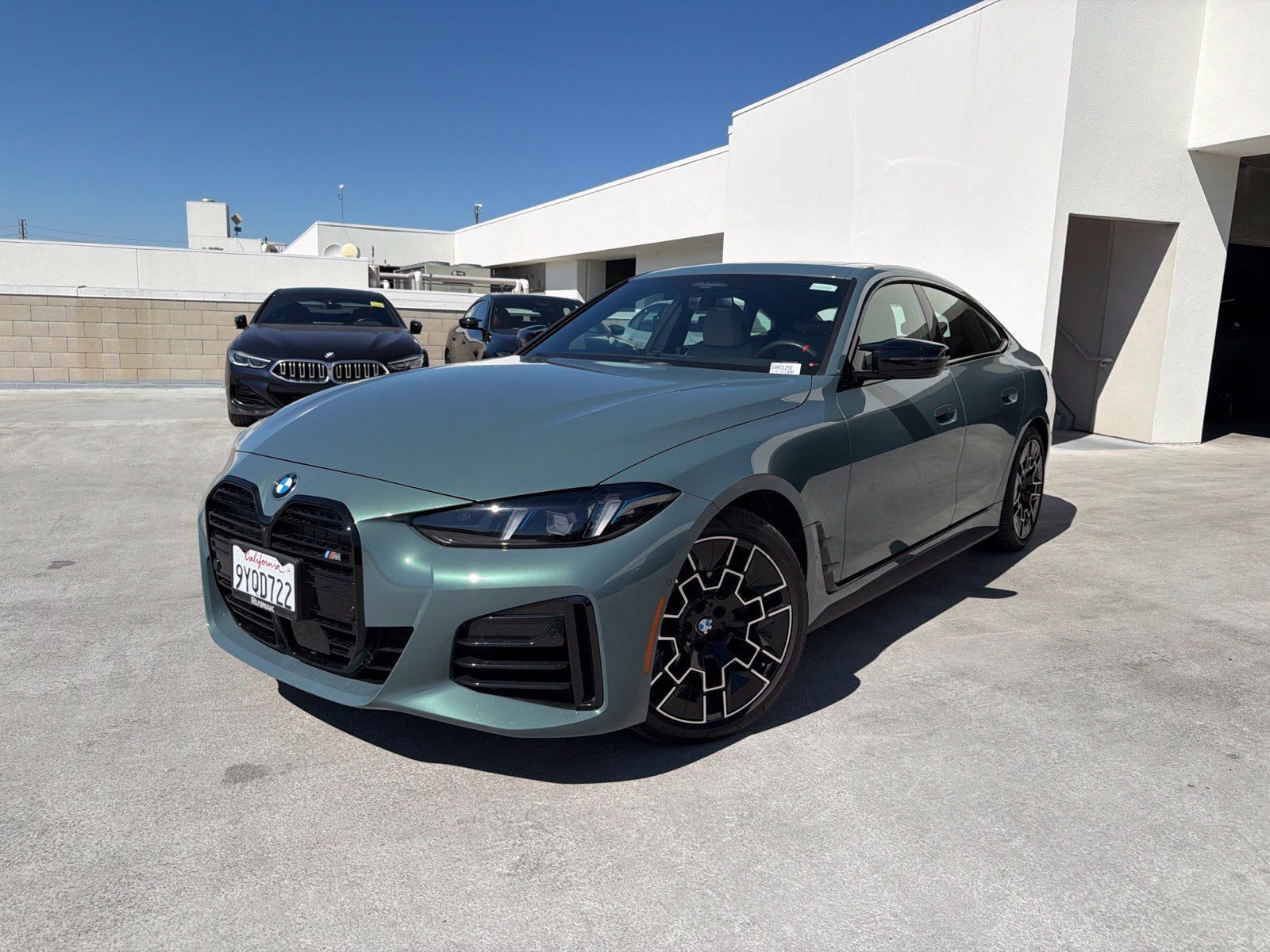 Used 2026 BMW M440i w/ Premium Package RWD image 3