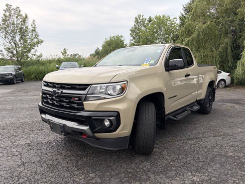 Used 2022 Chevrolet Colorado Z71 w/ Trail Boss Package AWD/4WD image 10