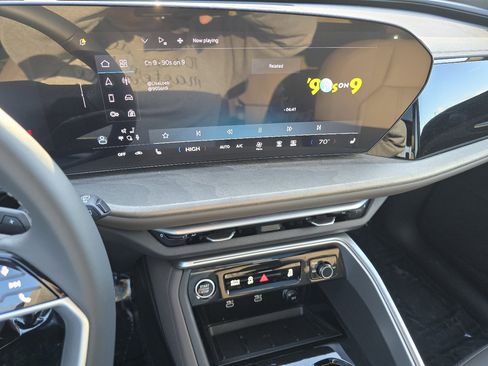 Certified 2025 Audi Q5 Premium w/ Convenience Package image 40