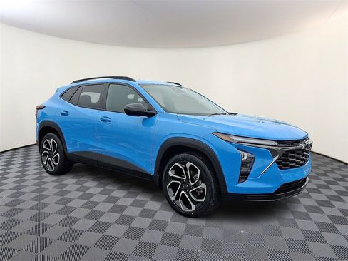 Used 2024 Chevrolet Trax RS w/ Sunroof Package image 1