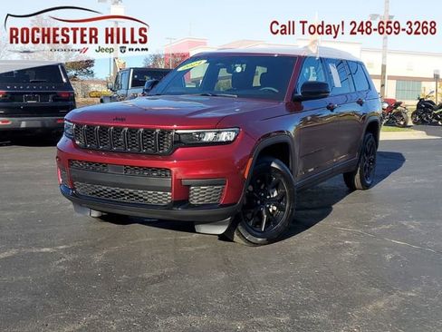 Certified 2024 Jeep Grand Cherokee L Laredo image 1