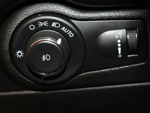 Used 2021 Dodge Durango SXT w/ 3rd Row Seating Group image 48