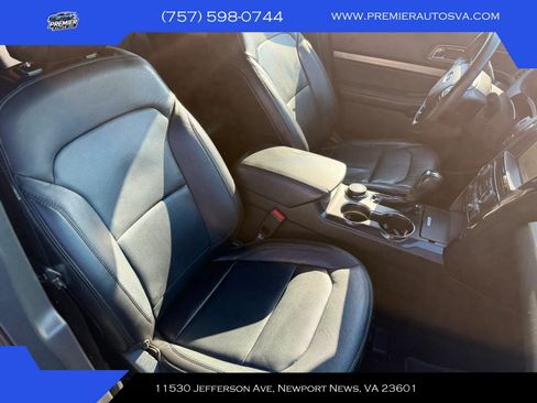 Used 2018 Ford Explorer XLT w/ Equipment Group 202A AWD/4WD image 21