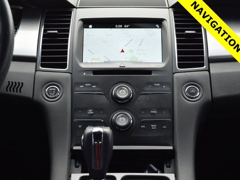 Used 2018 Ford Taurus SEL w/ Equipment Group 201A image 4