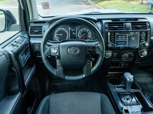 Used 2020 Toyota 4Runner TRD Off-Road AWD/4WD image 18