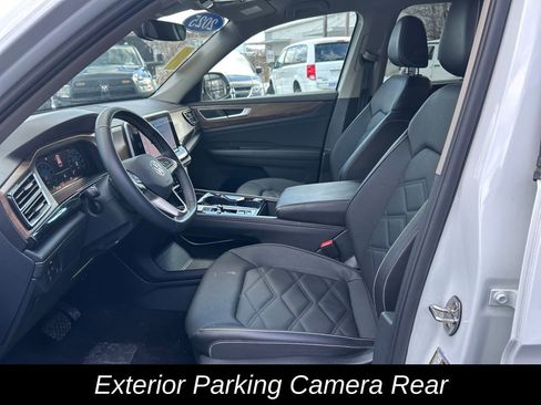 Used 2025 Volkswagen Atlas SE image 13