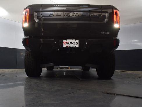 New 2025 GMC Hummer EV 2X w/ LPO, Dark Essentials Package image 53