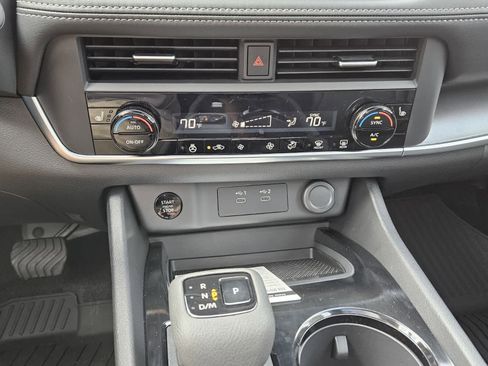 New 2026 Nissan Rogue SV image 10