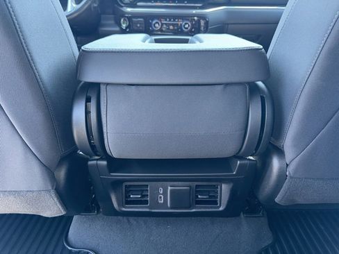 Used 2023 Chevrolet Silverado 1500 LT AWD/4WD image 12
