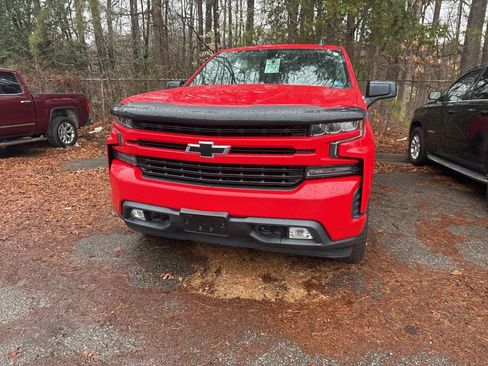 Used 2019 Chevrolet Silverado 1500 RST image 2