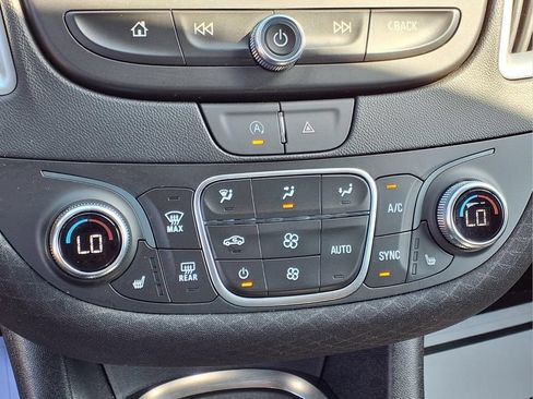 Used 2024 Chevrolet Malibu LT FWD image 12