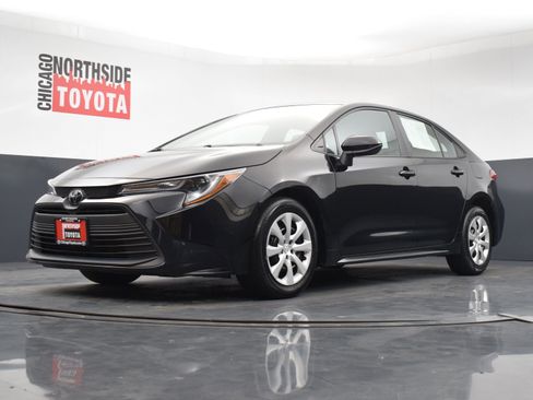 Used 2023 Toyota Corolla LE image 30