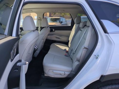 Certified 2025 Kia Sorento S w/ Panoramic Sunroof Package FWD image 29