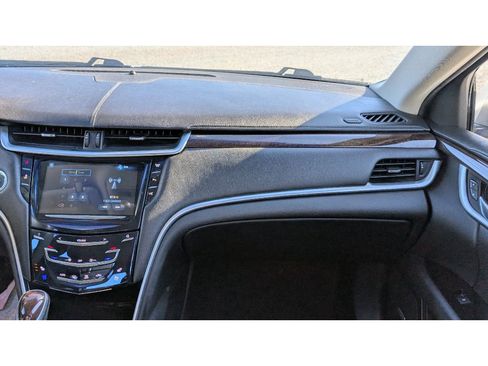 Used 2017 Cadillac XTS Luxury image 31