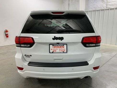 Used 2022 Jeep Grand Cherokee Laredo X image 25