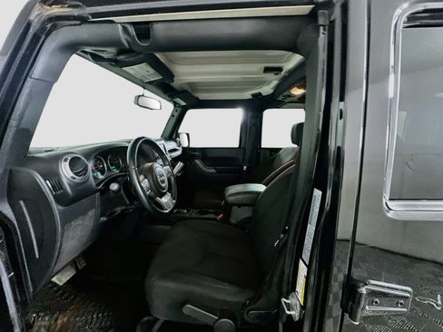 Used 2017 Jeep Wrangler Unlimited Sport AWD/4WD image 13