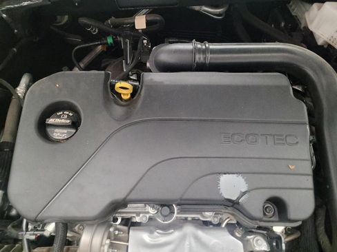 Used 2025 Chevrolet Malibu LT FWD image 30