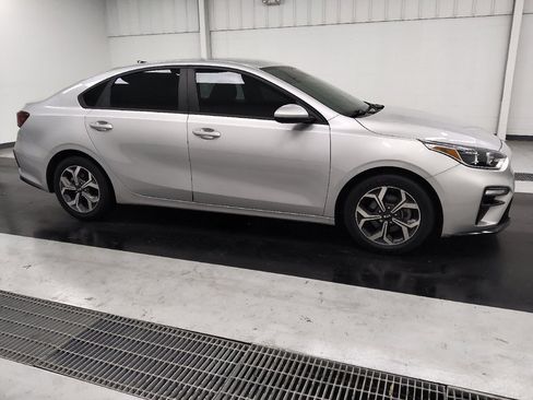Used 2021 Kia Forte LXS FWD image 10