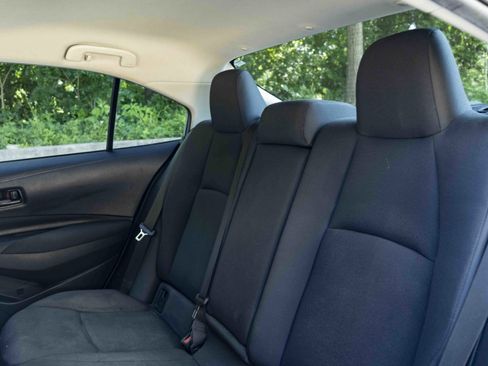 Used 2022 Toyota Corolla LE FWD image 18
