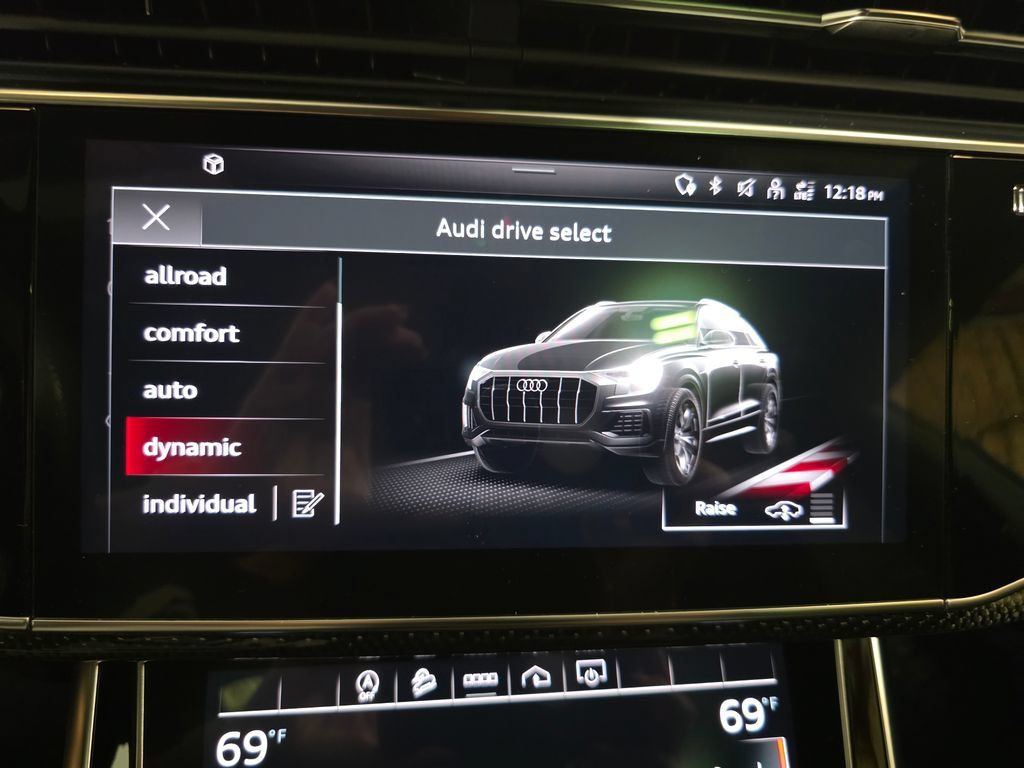 Certified 2023 Audi SQ8 Premium Plus w/ Black Optic Package AWD/4WD image 32