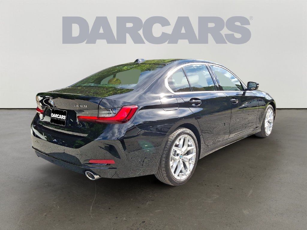 Used 2025 BMW 330i xDrive Sedan w/ Premium Package AWD/4WD image 6