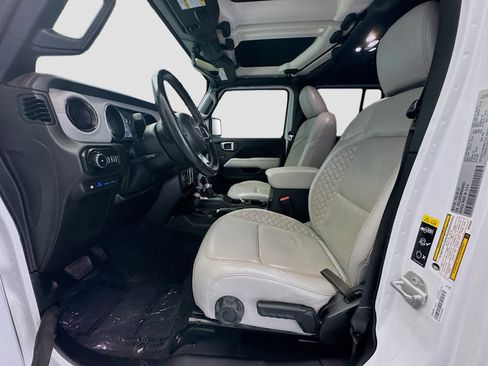 Used 2021 Jeep Wrangler Unlimited Sahara AWD/4WD image 13