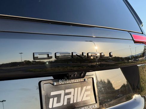 Used 2025 GMC Yukon Denali Ultimate image 14