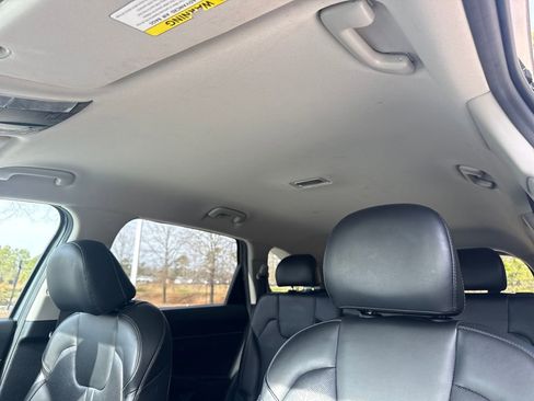 Used 2021 Kia Sorento S image 25