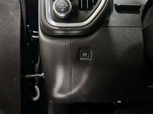 Used 2022 GMC Sierra 1500 AT4 w/ AT4 Premium Package AWD/4WD image 21