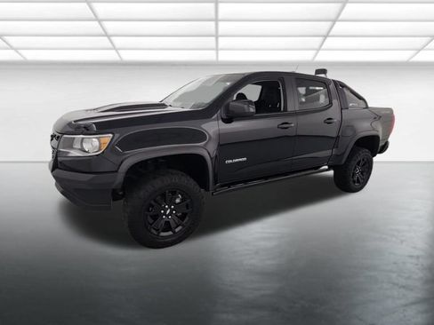 Used 2019 Chevrolet Colorado ZR2 w/ ZR2 Midnight Special Edition AWD/4WD image 3