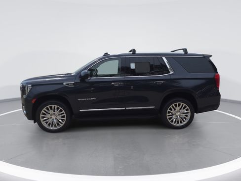 Used 2023 GMC Yukon SLT AWD/4WD image 6
