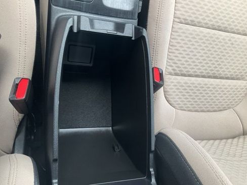 Used 2022 Ford Escape SE image 19