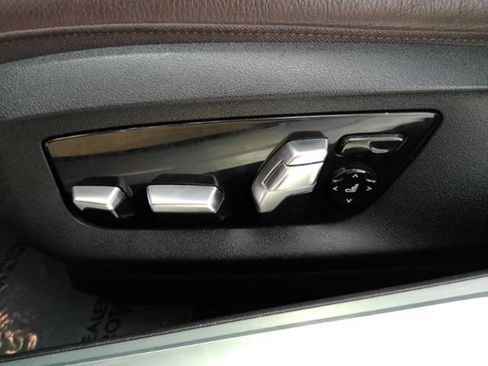 Used 2022 BMW 740i RWD image 17