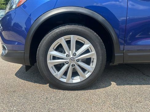 Used 2018 Nissan Rogue Sport SV w/ SV All-Weather Package AWD/4WD image 11