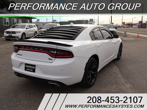 Used 2018 Dodge Charger R/T w/ Blacktop Package image 7