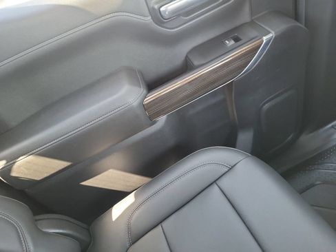Used 2019 Chevrolet Silverado 1500 RST AWD/4WD image 15